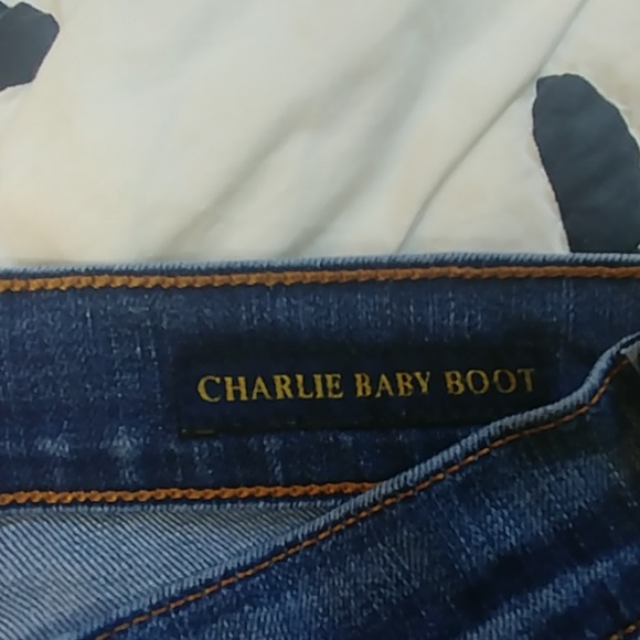 Lucky Brand Jeans - Picture 4 of 6